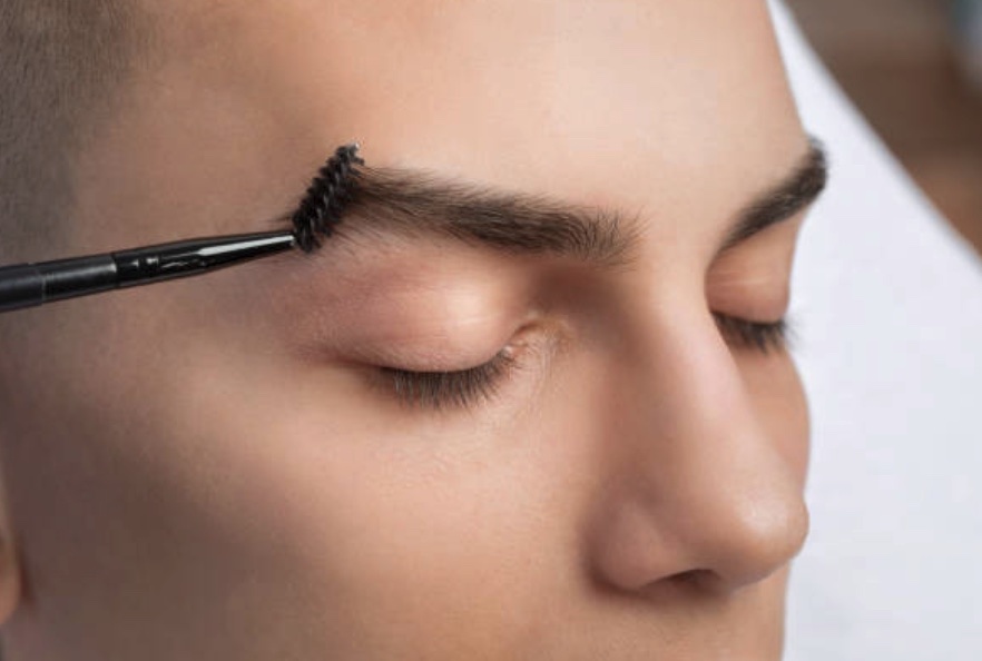 microblading-hombres-famosos-precio-resultados-cabeza-capilar-madrid